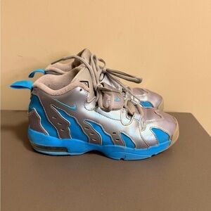 Youth Boys Nike Deion Sanders Air DT Max ‘96 Diamond Turf Sneakers
